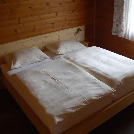 Semesterbostad Langhans Huette 2 *